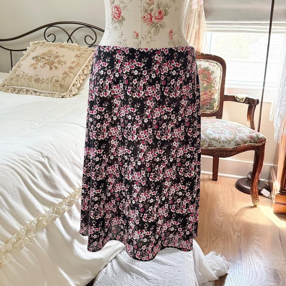 90s Hillary and Hanson 31 inch waist black pink floral midi skirt
